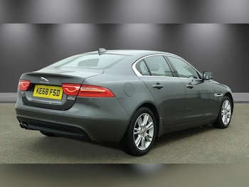 Used Jaguar XE 2019 for sale - 79166116: Photo