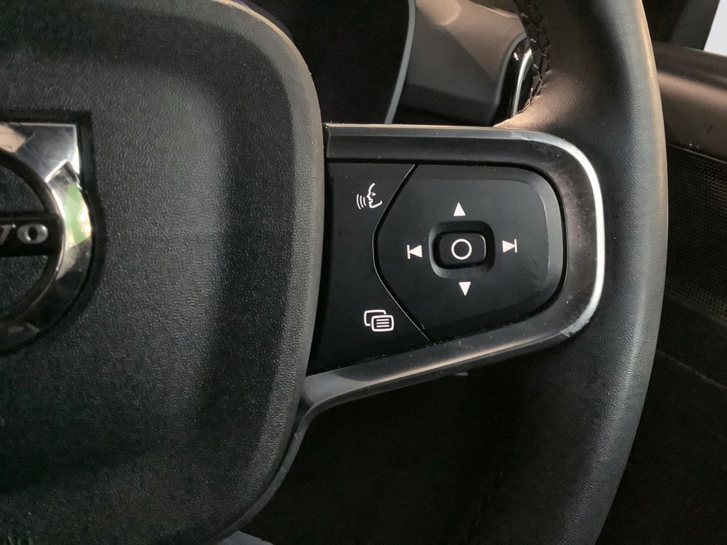 Used Volvo XC40 2022 for sale - 77153657: Photo 19