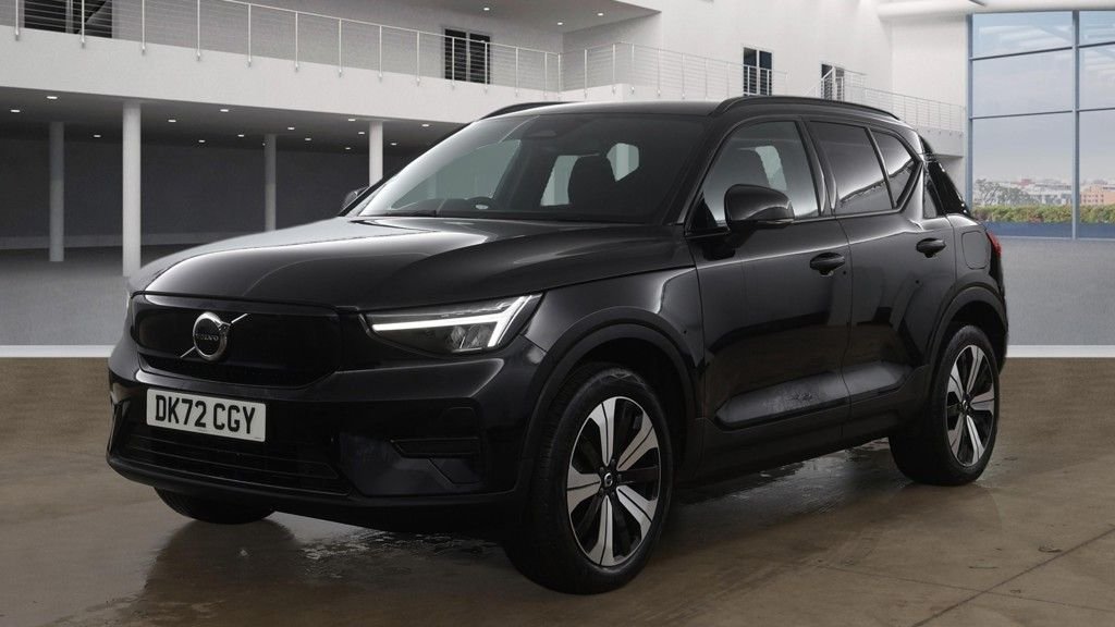 Used Volvo XC40 2023 for sale - 77422699: Photo 2