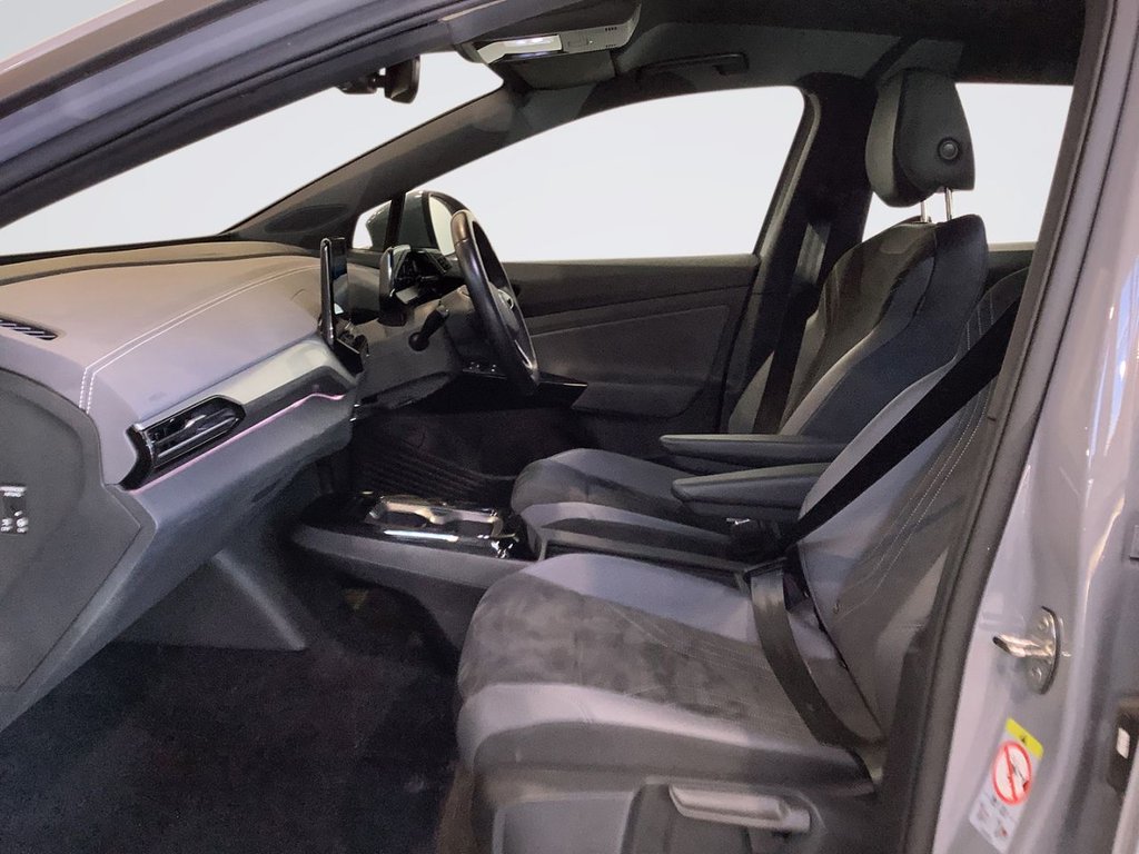 Used Volkswagen ID.4 2023 for sale - 77849573: Photo 11