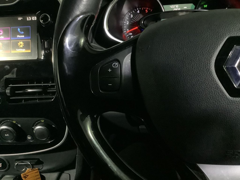 Used Renault Clio 2016 for sale - 76417181: Photo 17