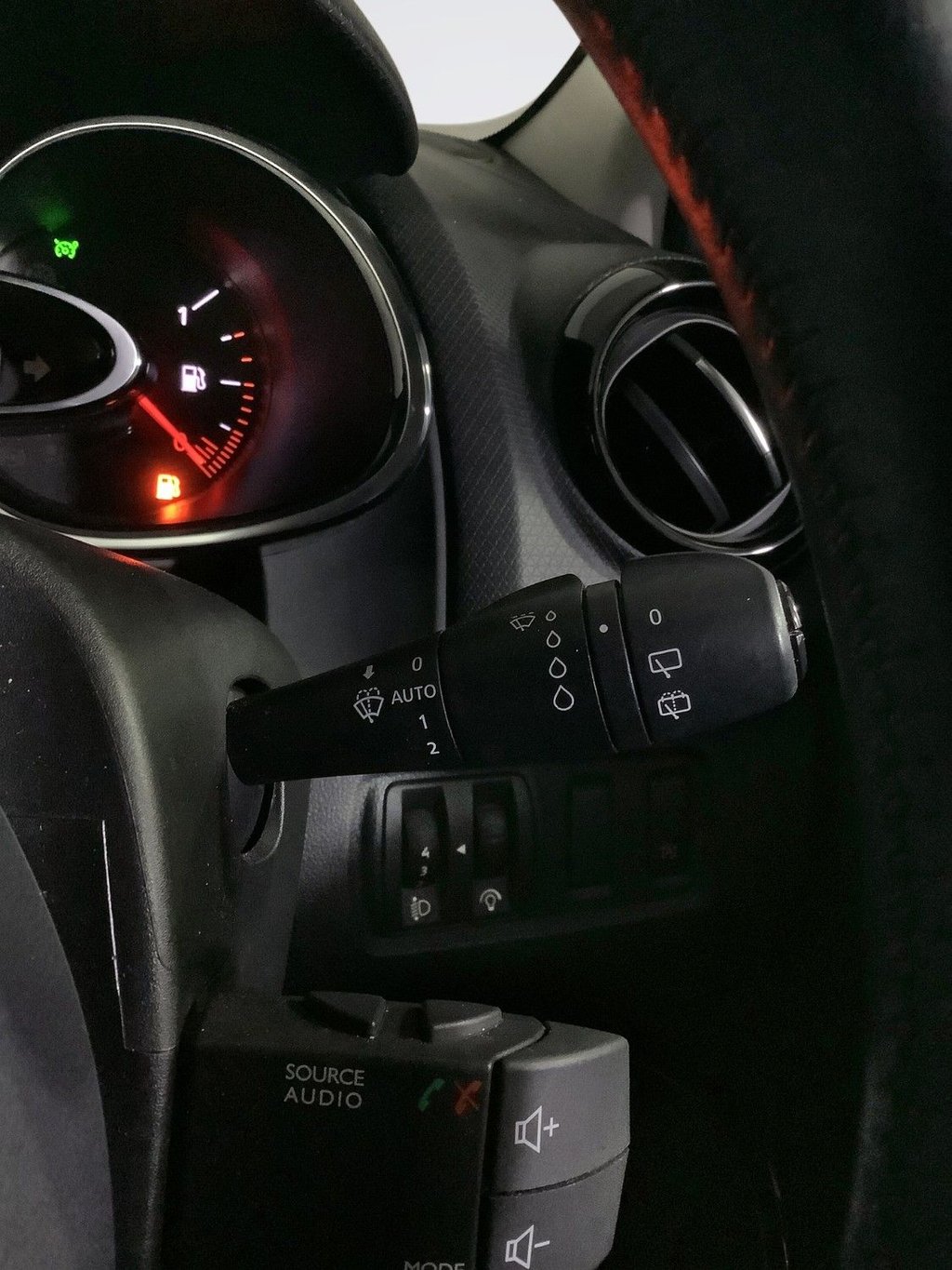 Used Renault Clio 2016 for sale - 76417181: Photo 21