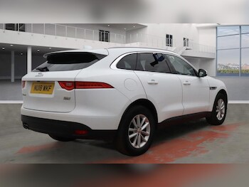 Used Jaguar F-Pace 2018 for sale - 77356768: Photo