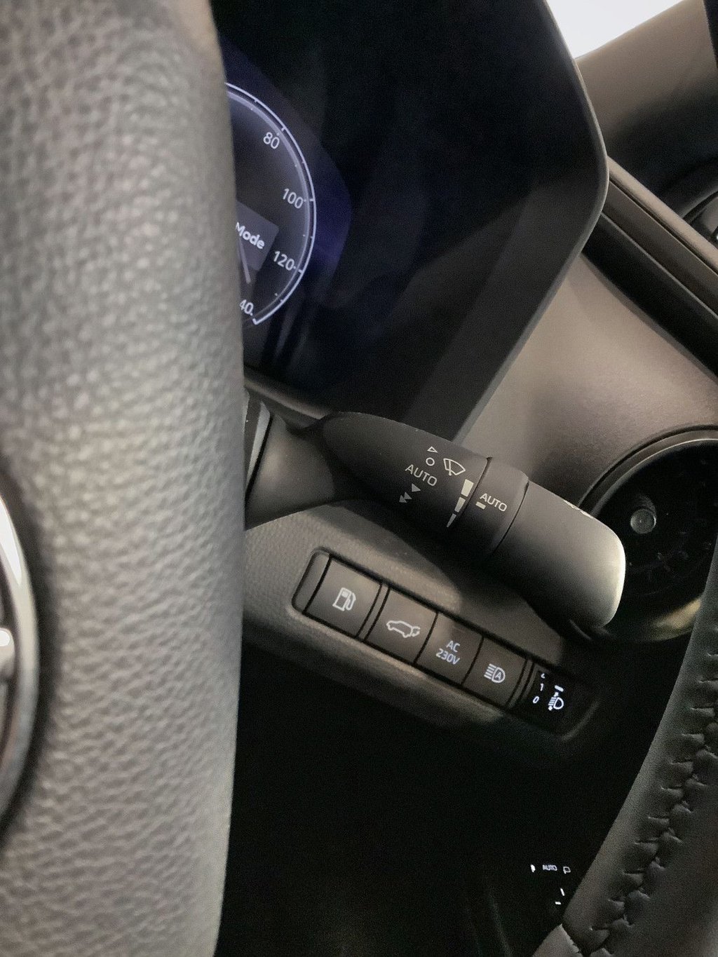 Used Toyota C-HR 2024 for sale - 77631839: Photo 20