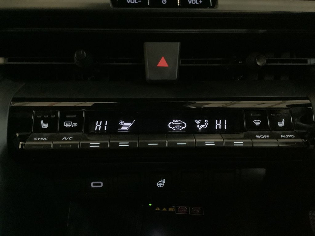 Used Toyota C-HR 2024 for sale - 77631839: Photo 22