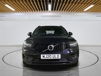 Used Volvo XC40 2020 for sale - 76068452: Photo 2