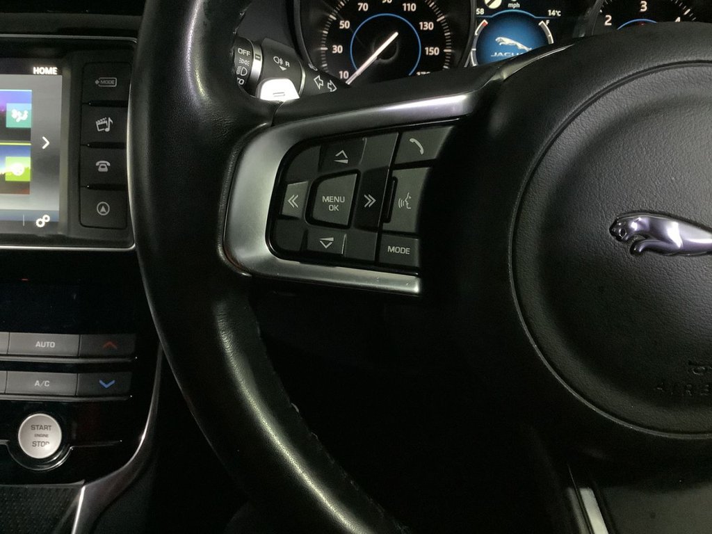 Used Jaguar XE 2017 for sale - 76923319: Photo 17