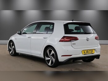 Used Volkswagen Golf 2018 for sale - 78425939: Photo