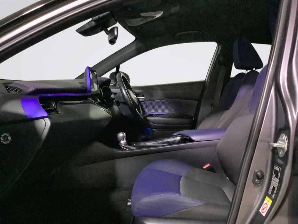 Used Toyota C-HR 2018 for sale - 76092381: Photo 12