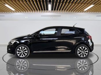 Used Renault Clio 2019 for sale - 78901152: Photo