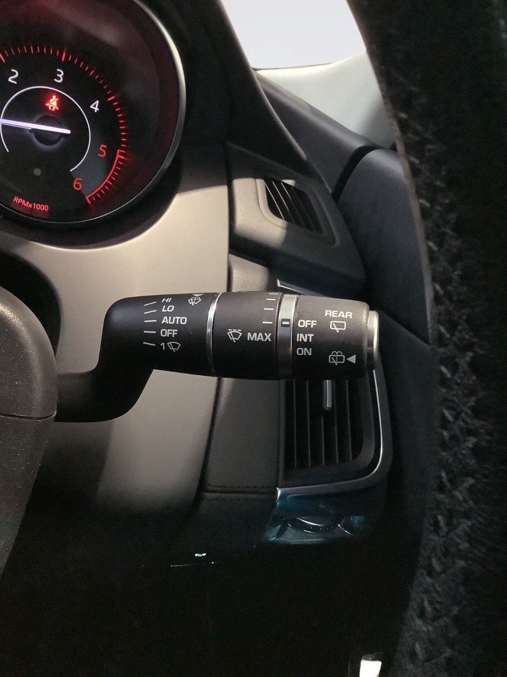 Used Jaguar E-Pace 2019 for sale - 77048978: Photo 2