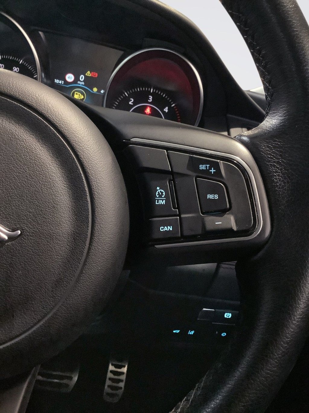 Used Jaguar E-Pace 2019 for sale - 77048978: Photo 5