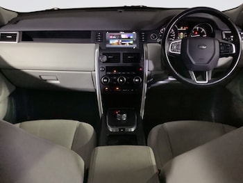Used Land Rover Discovery Sport 2016 for sale - 78607649: Photo