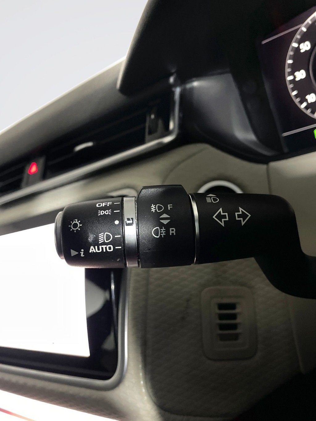 Used Land Rover Range Rover Velar 2018 for sale - 78082562: Photo 19