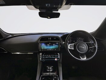 Used Jaguar F-Pace 2020 for sale - 78839644: Photo
