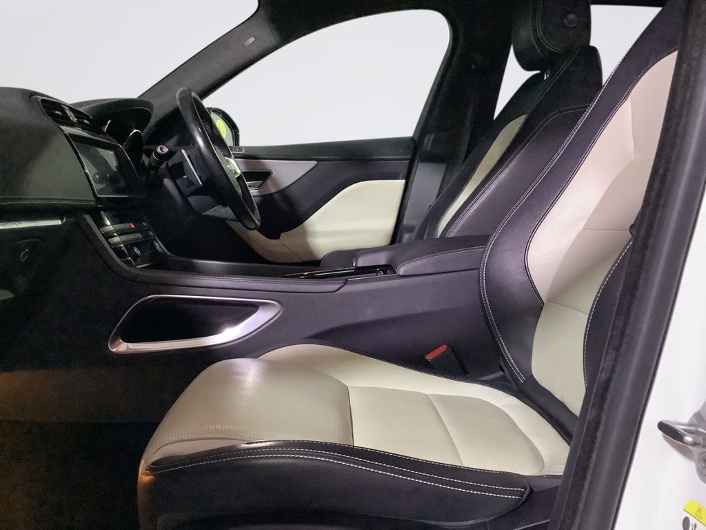 Used Jaguar F-Pace 2019 for sale - 77820461: Photo 12