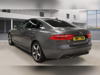 Used Jaguar XE 2017 for sale - 76210889: Photo 3