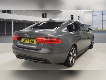 Used Jaguar XE 2017 for sale - 76210889: Photo 4