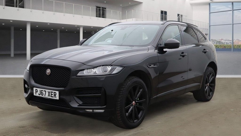 Used Jaguar F-Pace 2017 for sale - 76147799: Photo 2