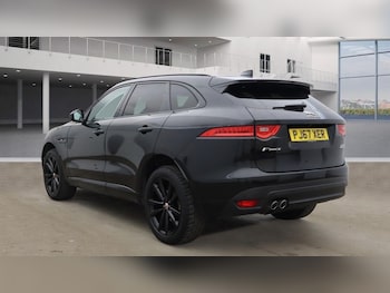 Used Jaguar F-Pace 2017 for sale - 76147799: Photo 3
