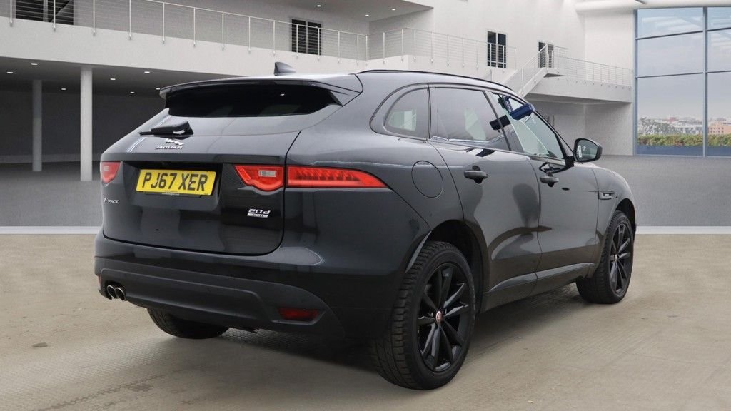 Used Jaguar F-Pace 2017 for sale - 76147799: Photo 4