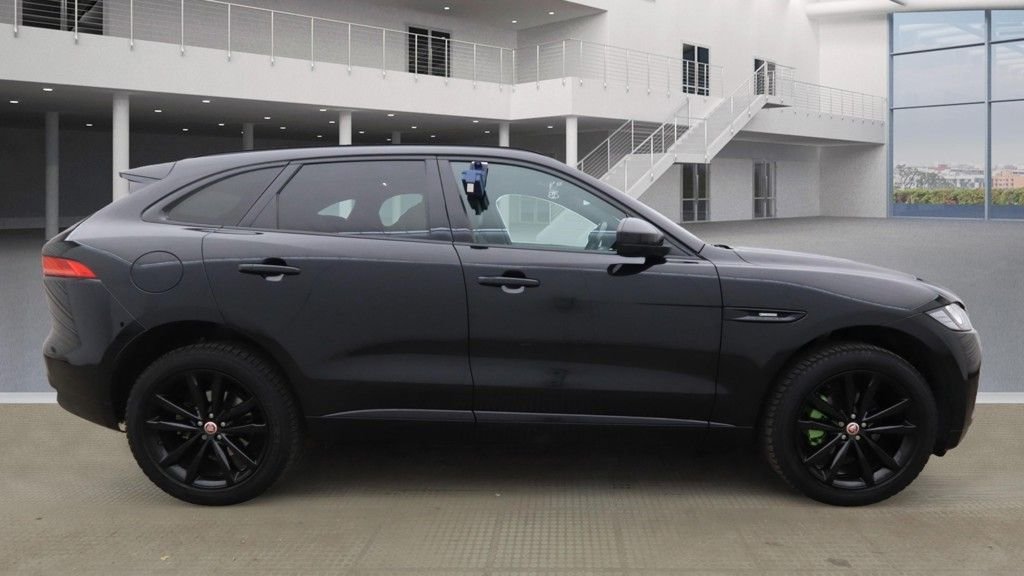 Used Jaguar F-Pace 2017 for sale - 76147799: Photo 5