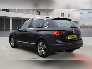 Used Volkswagen Tiguan 2019 for sale - 76323159: Photo 3