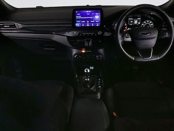 Used Ford Focus 2022 for sale - 76654335: Photo