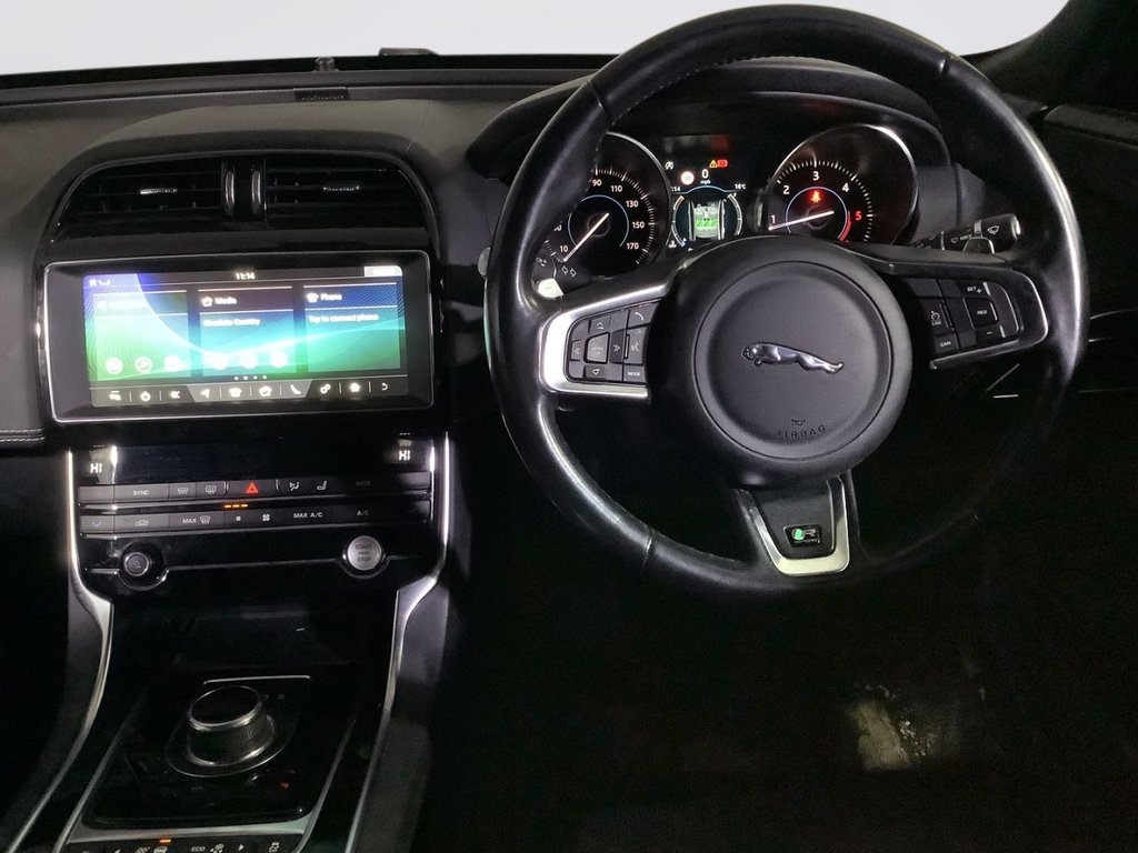 Used Jaguar XE 2019 for sale - 76439401: Photo 15