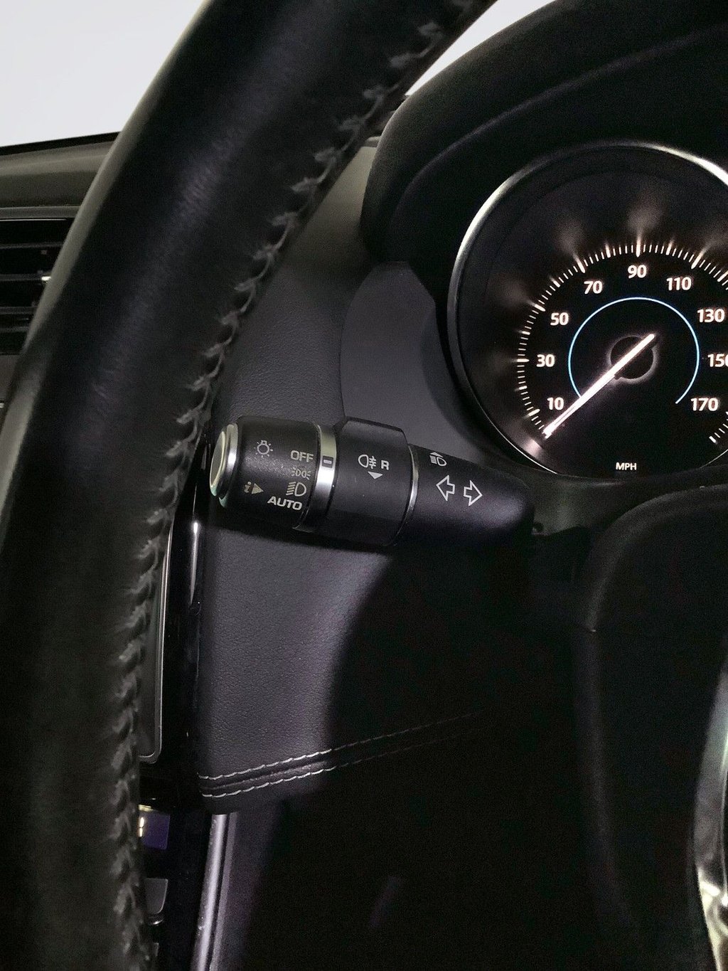 Used Jaguar XE 2019 for sale - 76439401: Photo 20