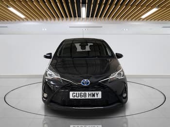Used Toyota Yaris 2018 for sale - 79675553: Photo