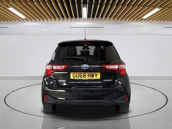 Used Toyota Yaris 2018 for sale - 79675553: Photo
