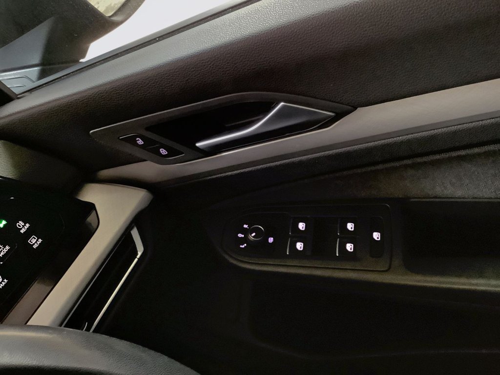 Used Volkswagen Golf 2023 for sale - 78180896: Photo 24