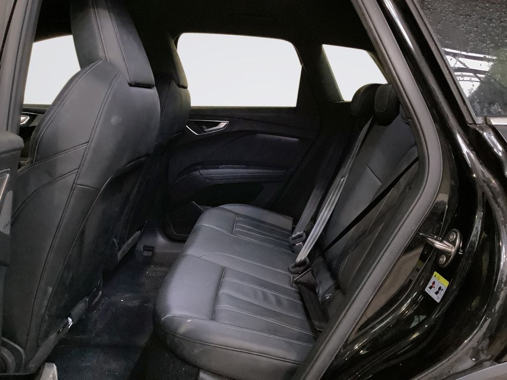 Used Audi Q4 e-tron 2022 for sale - 77748256: Photo 14