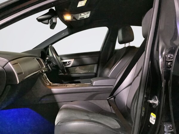 Used Jaguar XF 2015 for sale - 76286146: Photo 12
