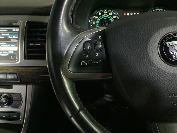Used Jaguar XF 2015 for sale - 76286146: Photo 17