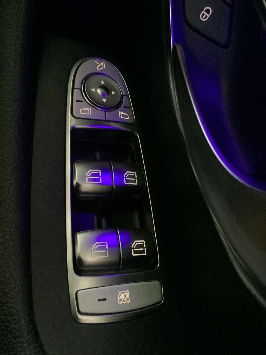 Used Mercedes-Benz E Class 2018 for sale - 78082437: Photo 28