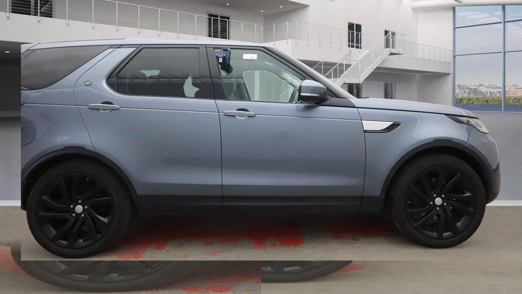 Used Land Rover Discovery 2018 for sale - 76147937: Photo 5