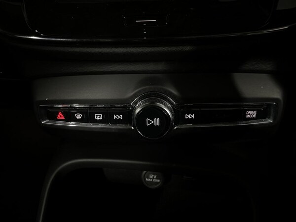 Used Volvo XC40 2020 for sale - 74266027: Photo 30