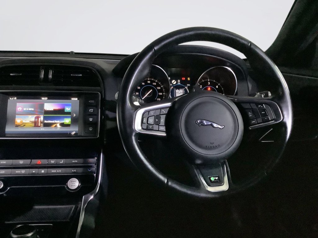 Used Jaguar XE 2017 for sale - 76631828: Photo 15