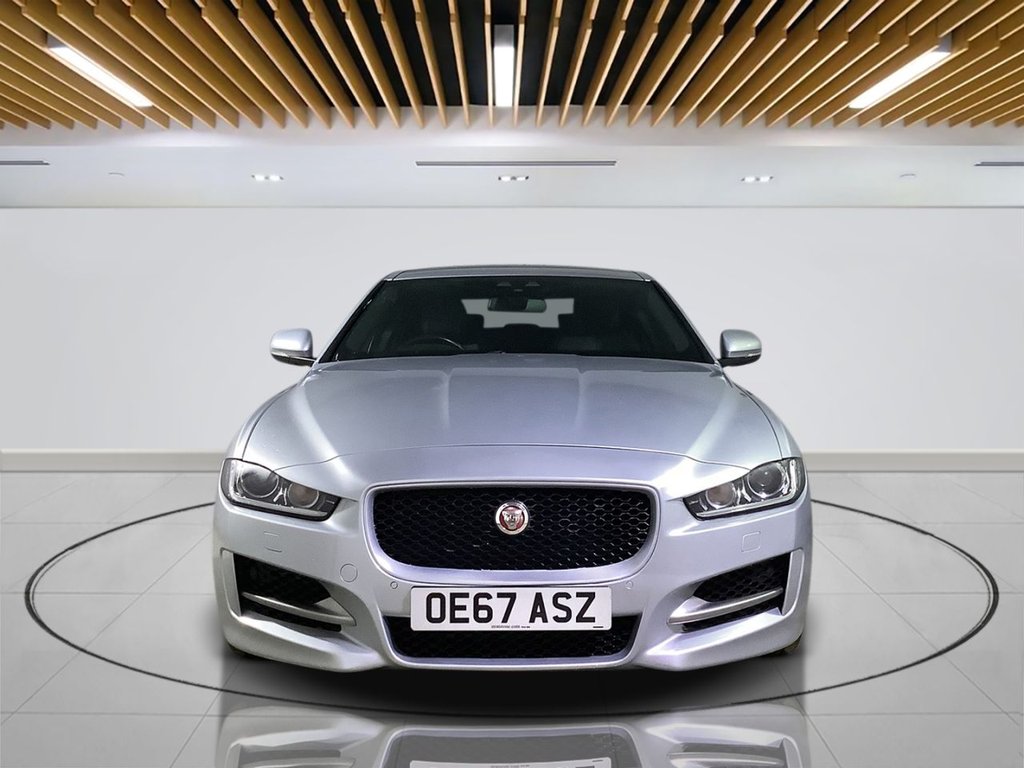 Used Jaguar XE 2017 for sale - 76631828: Photo 2