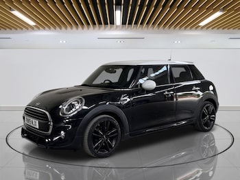 Used MINI Hatch 2019 for sale - 79461925: Photo