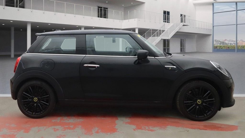 Used MINI Hatch 2022 for sale - 77421792: Photo 11