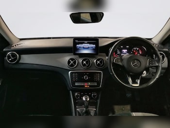 Used Mercedes-Benz GLA 2019 for sale - 77546955: Photo