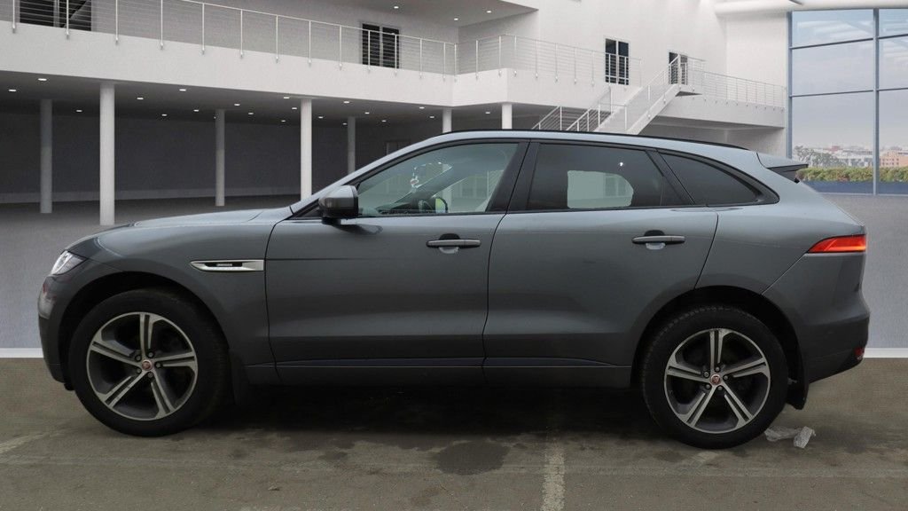 Used Jaguar F-Pace 2017 for sale - 77748215: Photo 12
