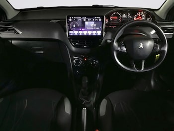 Used Peugeot 208 2013 for sale - 75479386: Photo