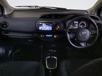 Used Toyota Yaris 2017 for sale - 76791990: Photo