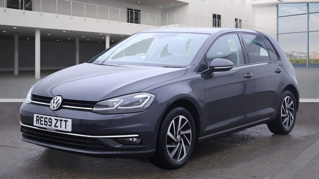 Used Volkswagen Golf 2020 for sale - 76501047: Photo 2