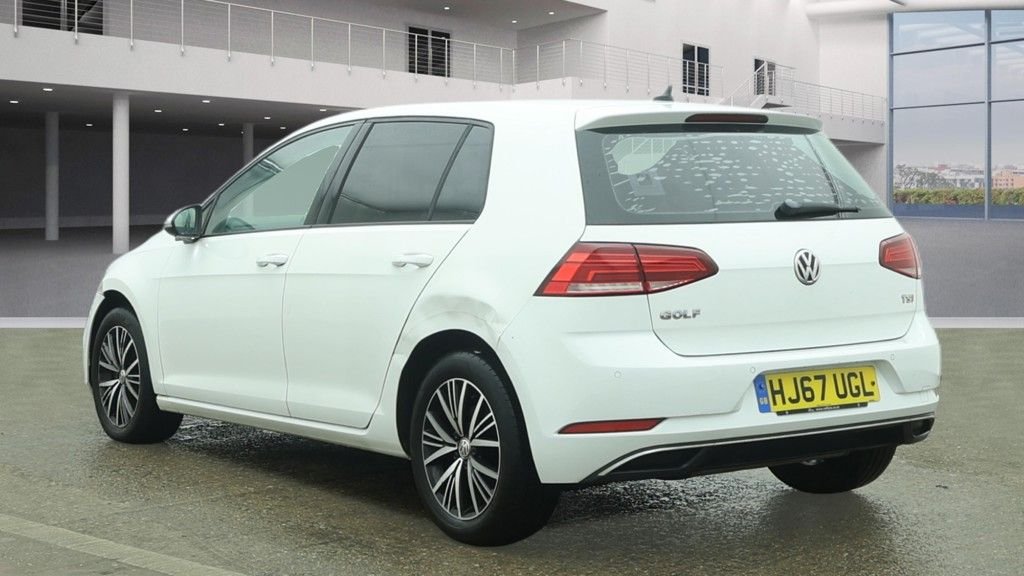 Used Volkswagen Golf 2017 for sale - 77836047: Photo 9