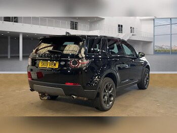 Used Land Rover Discovery Sport 2019 for sale - 75765572: Photo